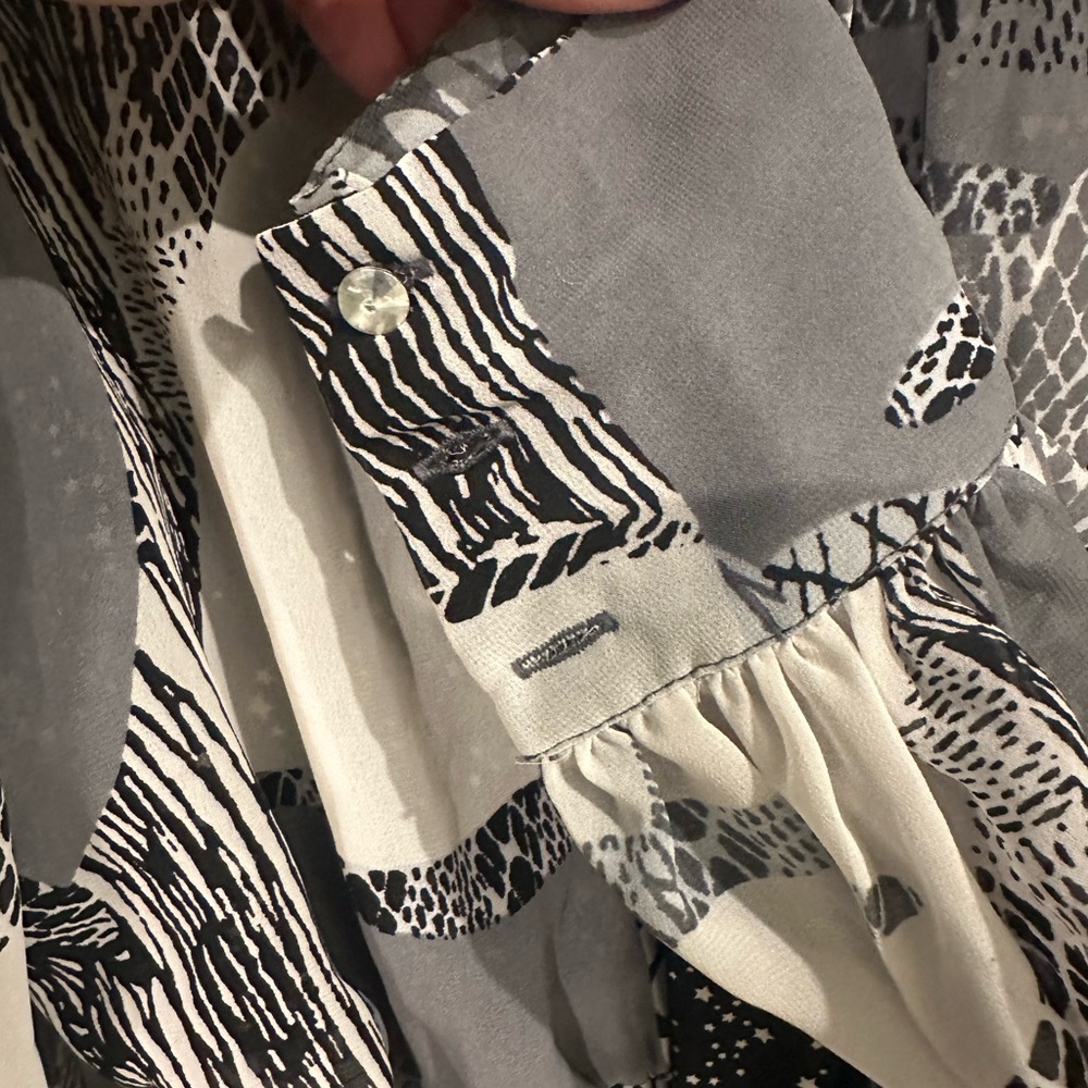 Kirna Zabete Black and Gray Star Patterned Dress - Picture 8 of 10